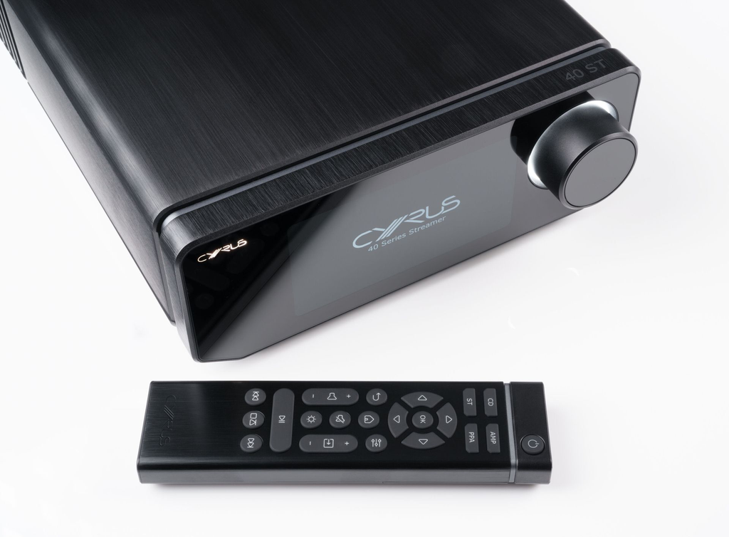 Cyrus 40 ST+Remote 3Qrt CloseUp Cyrus-Display-large.webp