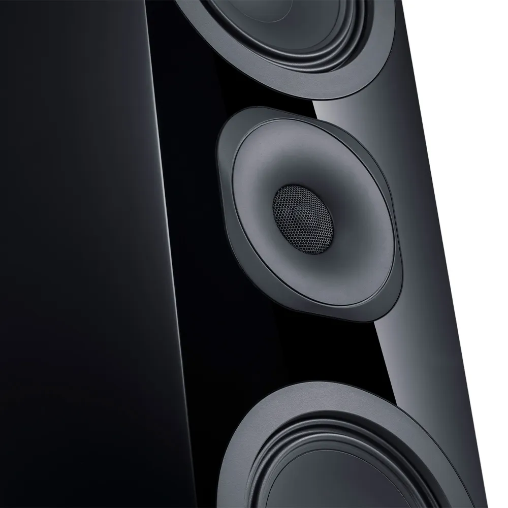 Vento_81_schwarz_Detail_Hochtoener_2025.webp