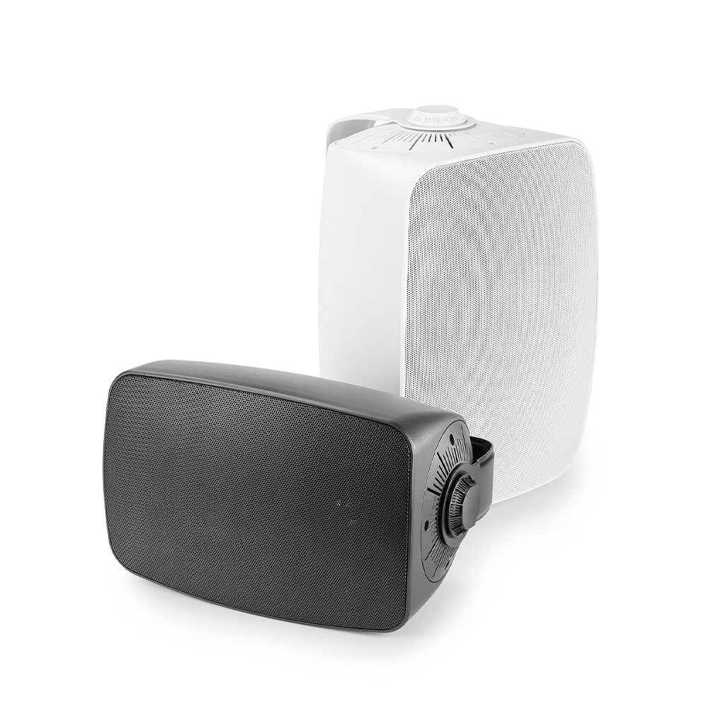 A_SP4T_Black_SP6T_White_3_4_duo.webp
